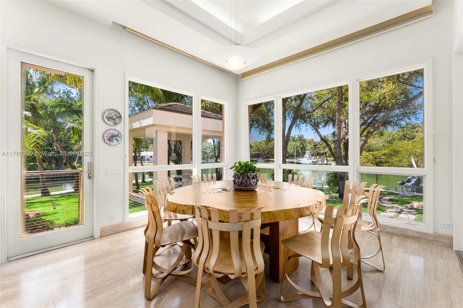 Small Image of 665 LEUCADENDRA DR, Coral Gables Number 2