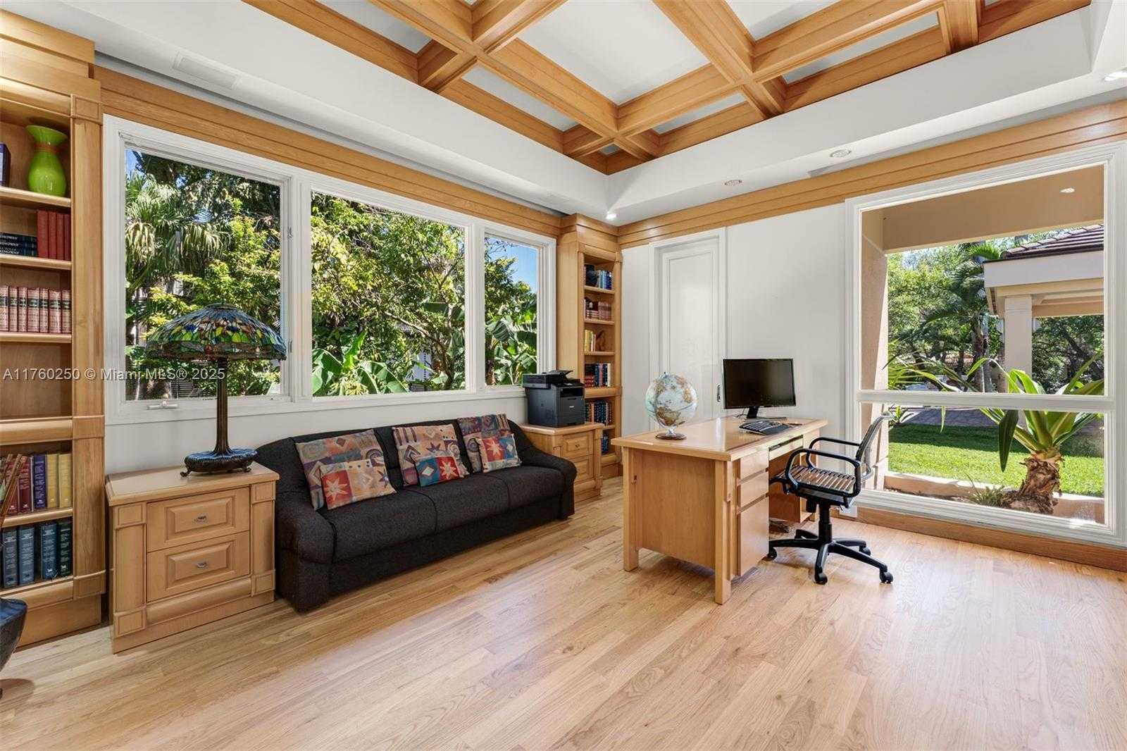 Small Image of 665 LEUCADENDRA DR, Coral Gables Number 21