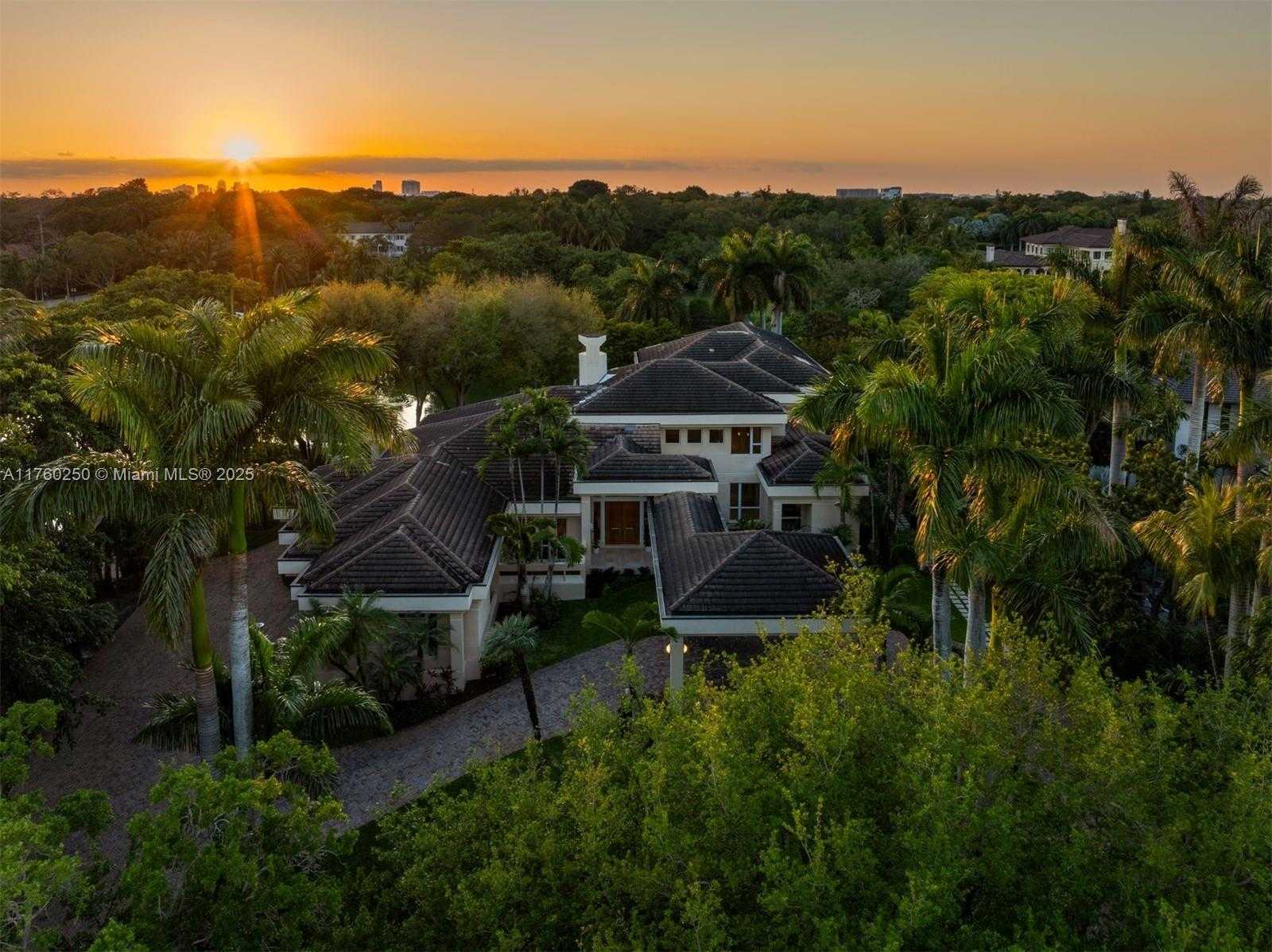 Small Image of 665 LEUCADENDRA DR, Coral Gables Number 25