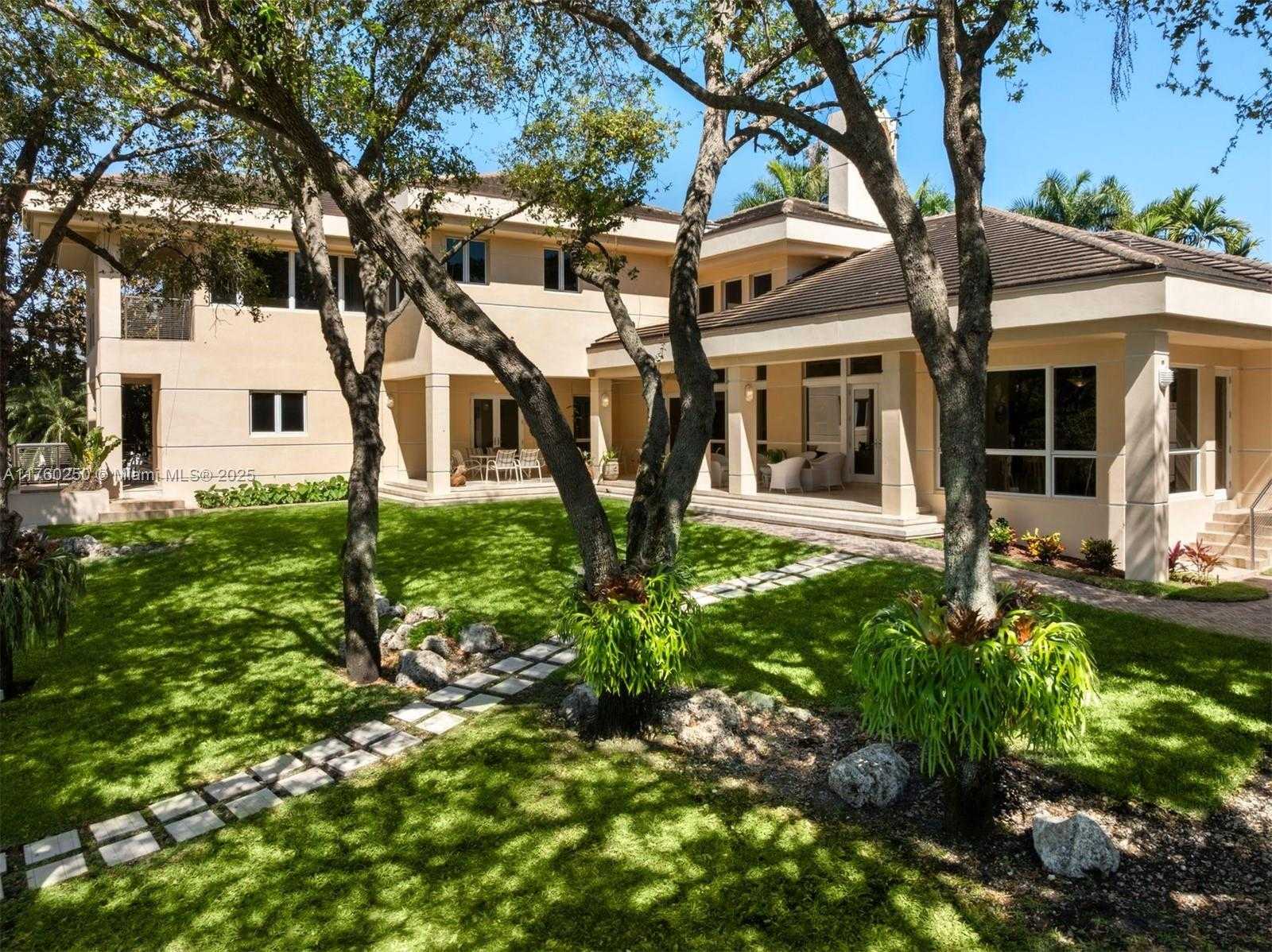Small Image of 665 LEUCADENDRA DR, Coral Gables Number 28