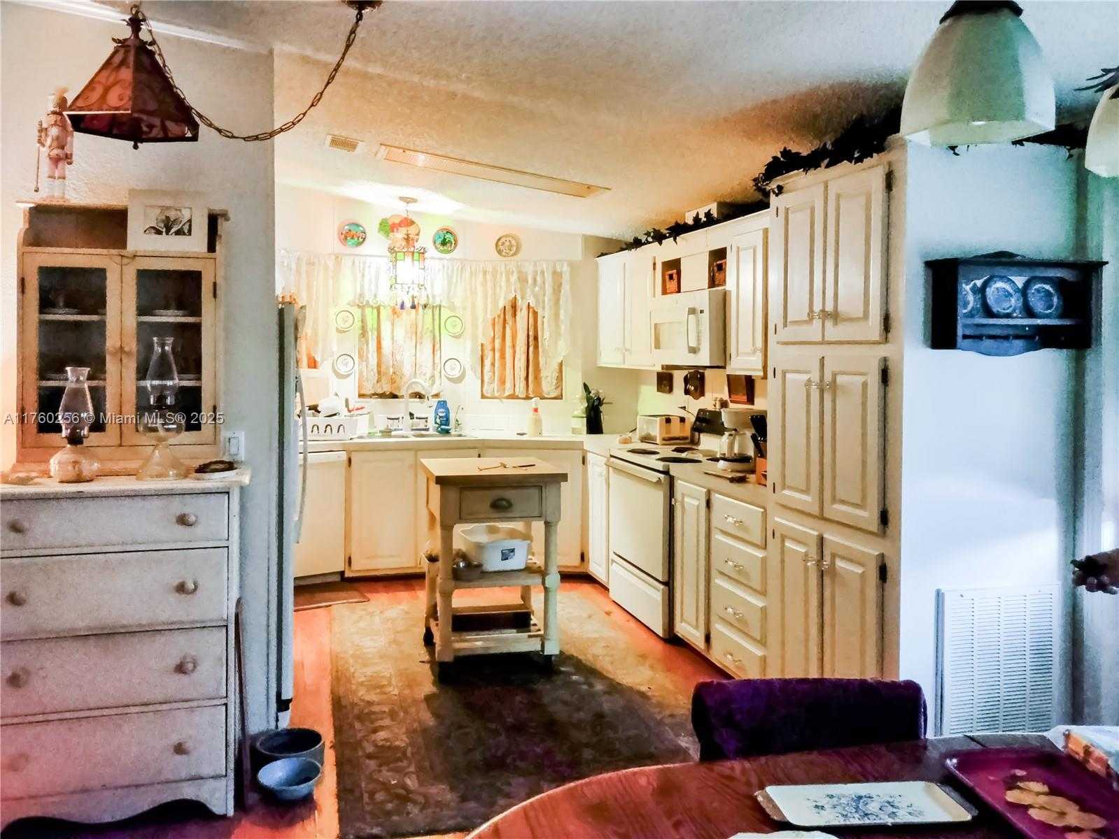 Small Image of 35250 SOUTH WEST 177TH CT LOT 48, Homestead Number 4