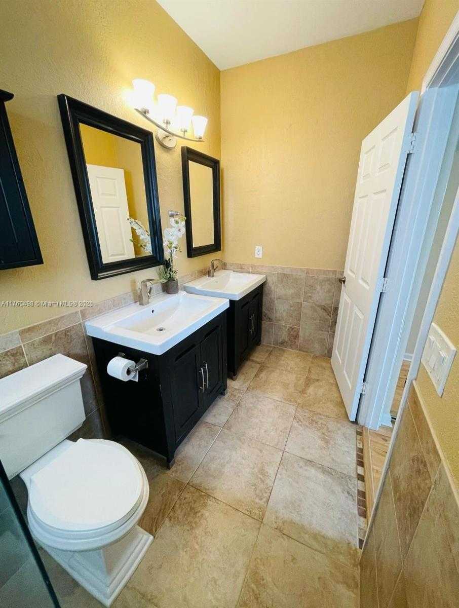 Small Image of 6938 NORTH WEST 33RD ST, Margate Number 27