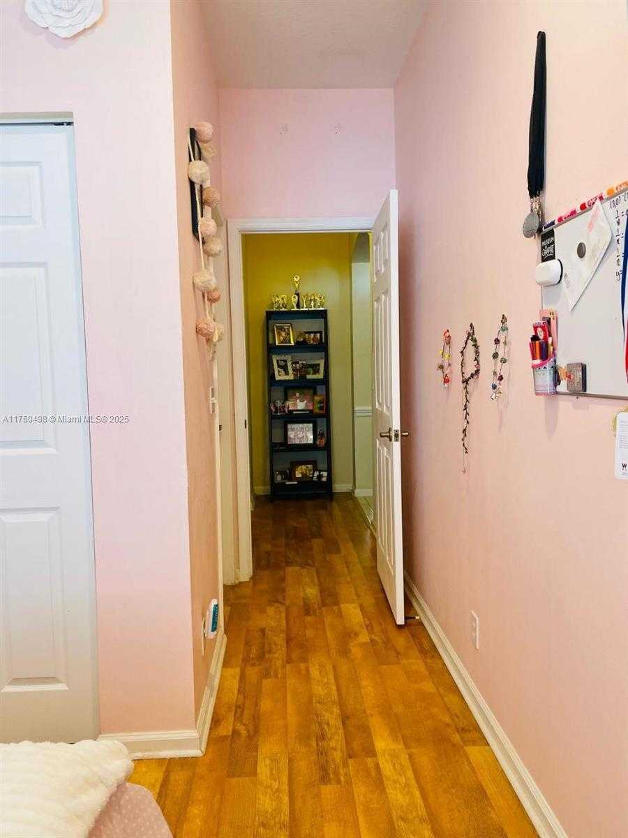 Small Image of 6938 NORTH WEST 33RD ST, Margate Number 28