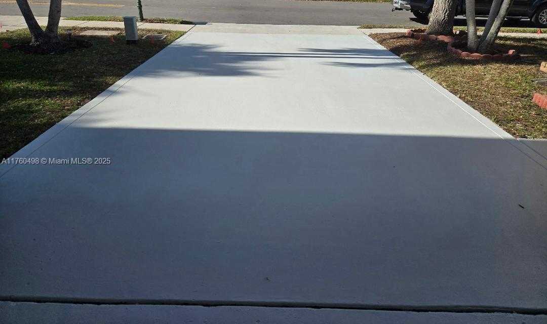 Small Image of 6938 NORTH WEST 33RD ST, Margate Number 35