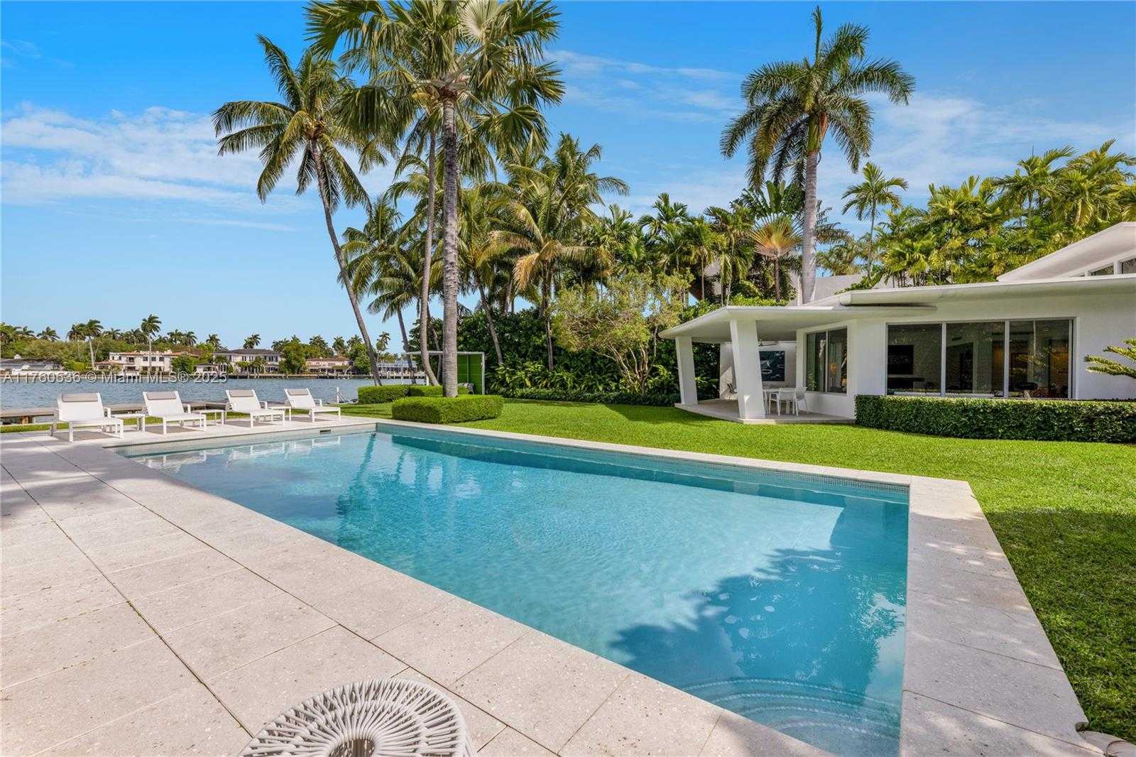 Small Image of 6380 NORTH BAY RD, Miami Beach Number 10