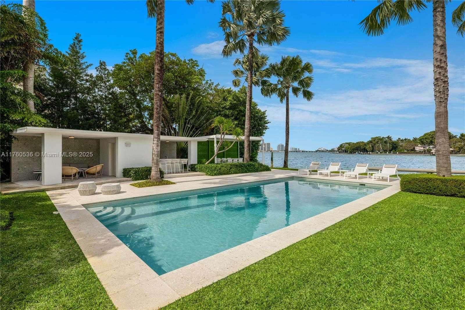 Small Image of 6380 NORTH BAY RD, Miami Beach Number 11