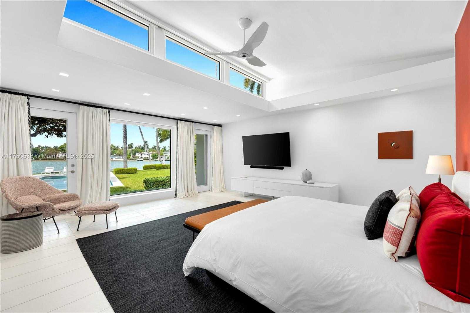 Small Image of 6380 NORTH BAY RD, Miami Beach Number 13