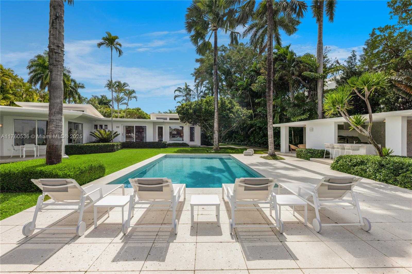 Small Image of 6380 NORTH BAY RD, Miami Beach Number 16