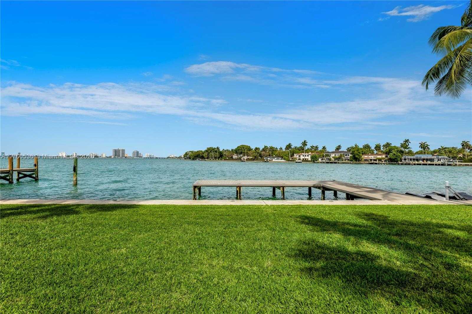 Small Image of 6380 NORTH BAY RD, Miami Beach Number 36