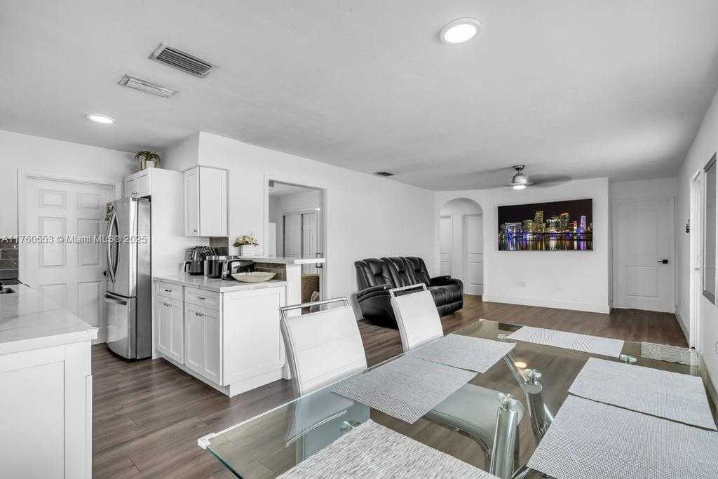 Small Image of 14870 SOUTH WEST 297TH ST, Homestead Number 5