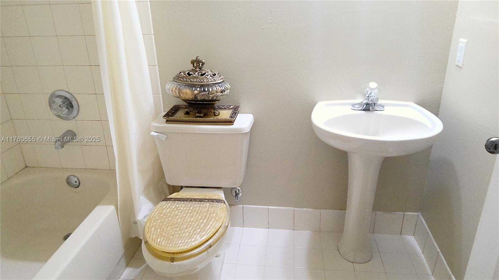 Small Image of 13089 SOUTH WEST 49TH CT, Miramar Number 20
