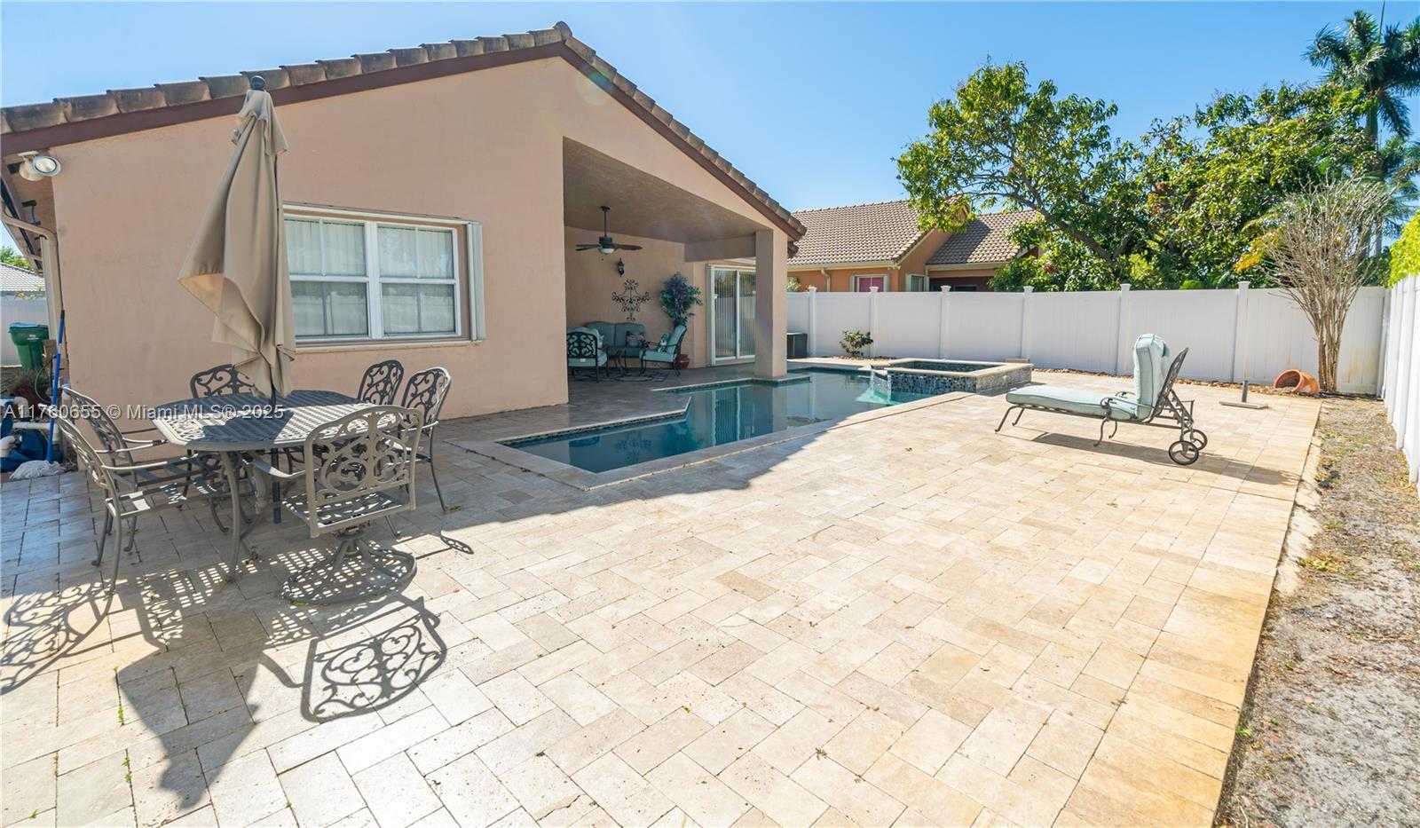 Small Image of 13089 SOUTH WEST 49TH CT, Miramar Number 44