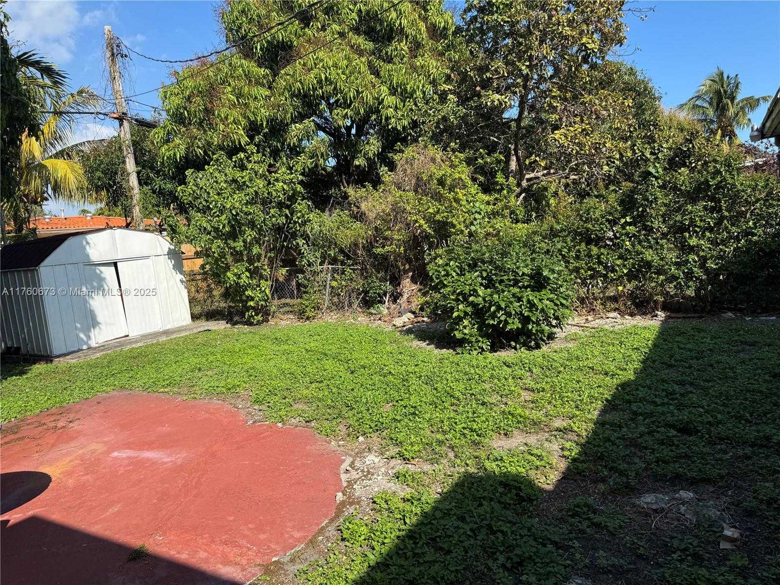 Small Image of 1077 NORTH EAST 157TH TER, North Miami Beach Number 2