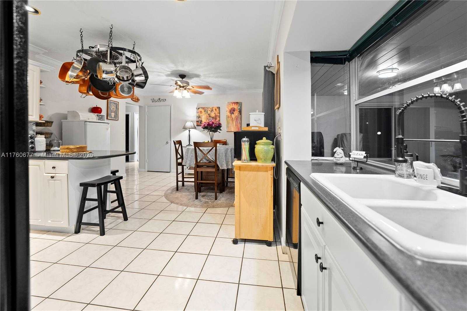 Small Image of 18200 SOUTH WEST 86TH AVE, Palmetto Bay Number 17