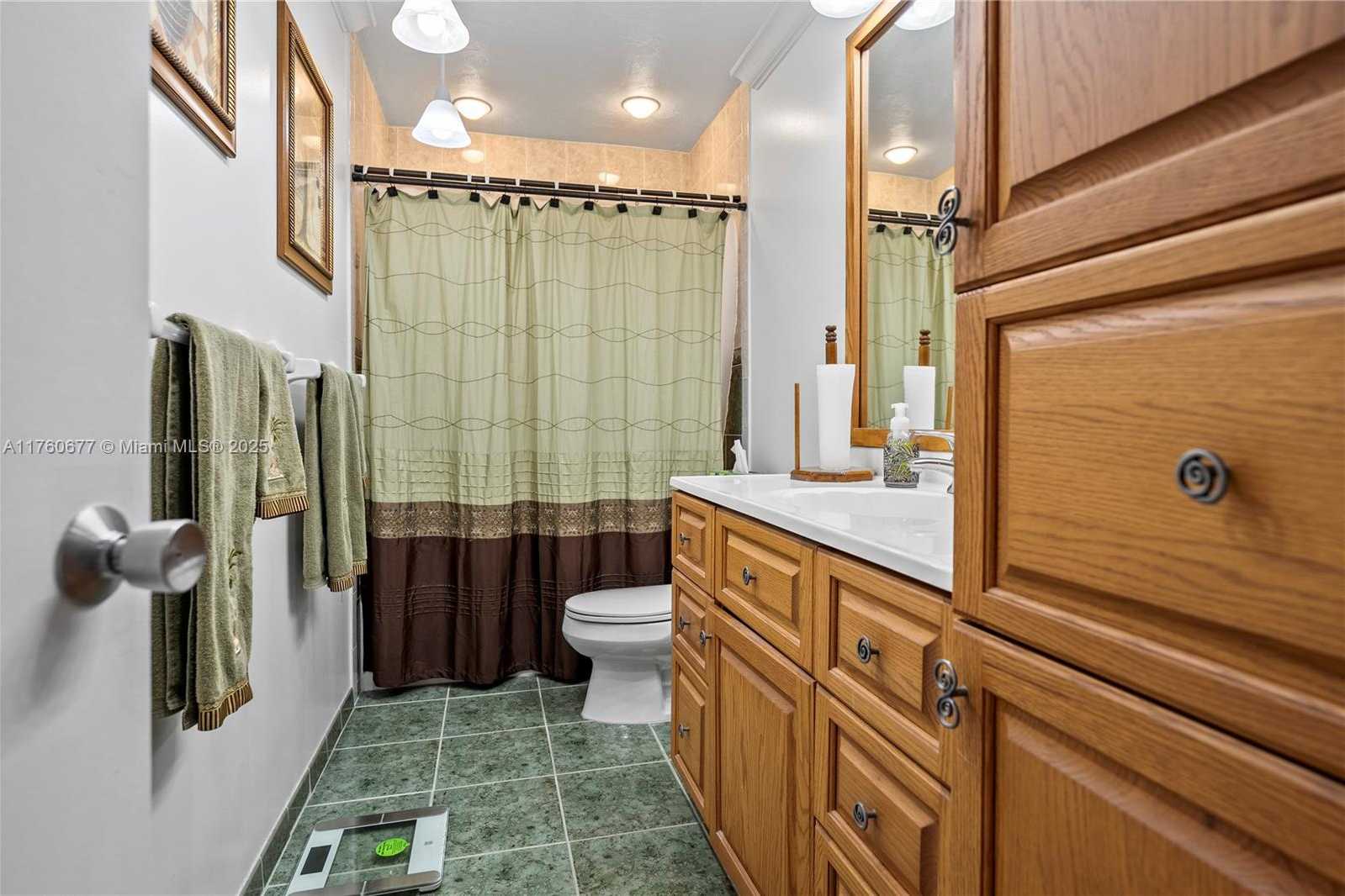 Small Image of 18200 SOUTH WEST 86TH AVE, Palmetto Bay Number 26