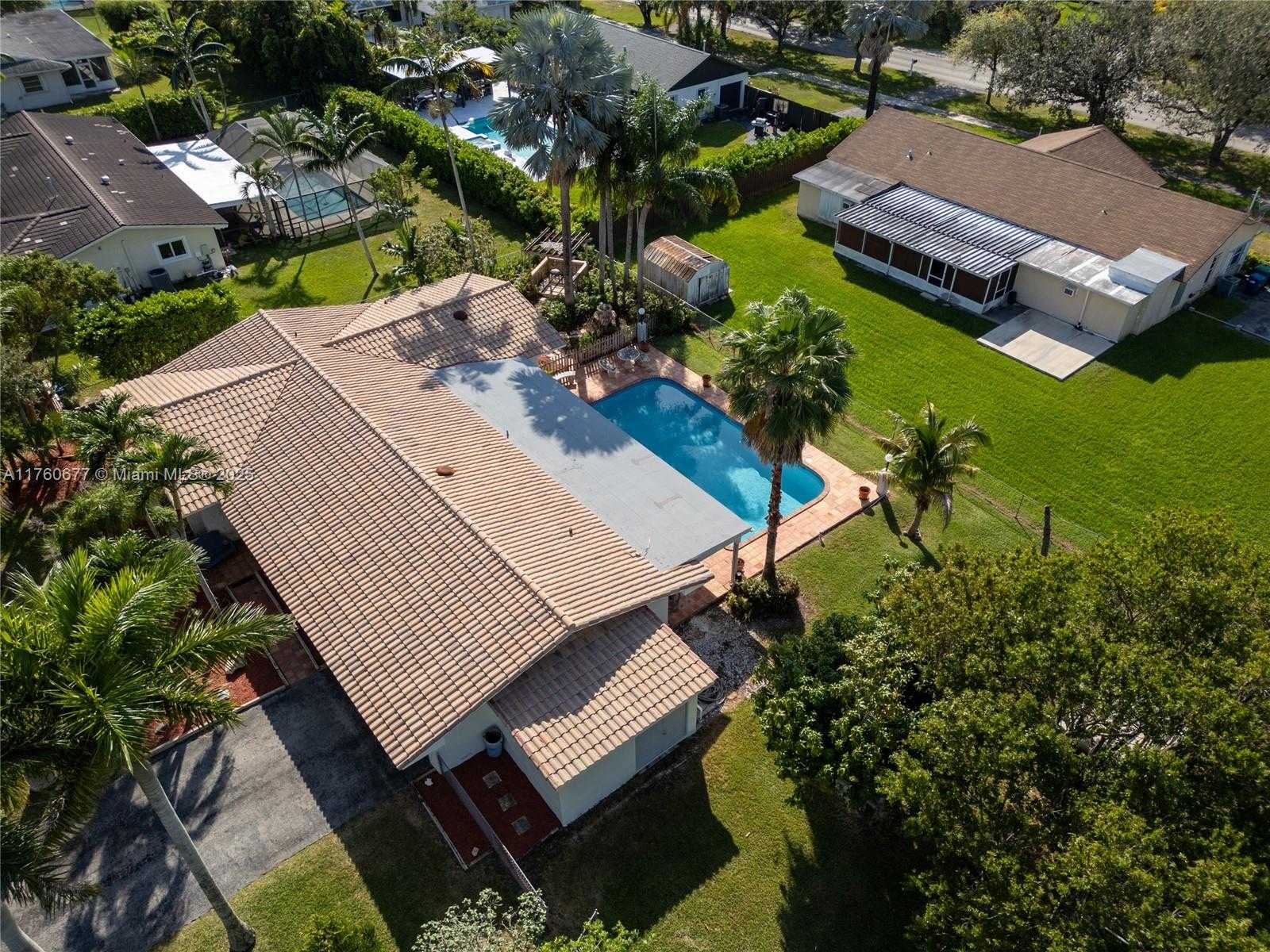 Small Image of 18200 SOUTH WEST 86TH AVE, Palmetto Bay Number 36