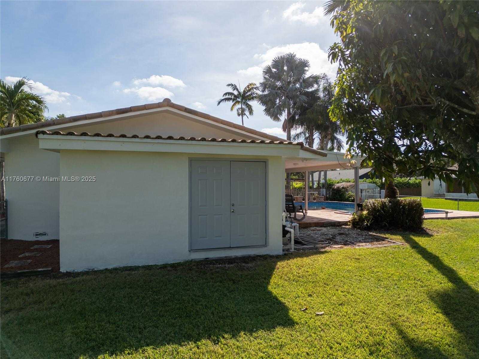 Small Image of 18200 SOUTH WEST 86TH AVE, Palmetto Bay Number 46
