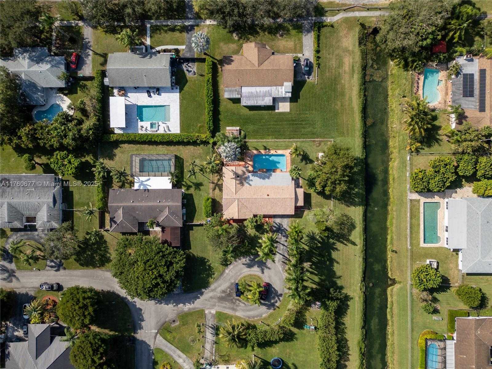 Small Image of 18200 SOUTH WEST 86TH AVE, Palmetto Bay Number 47
