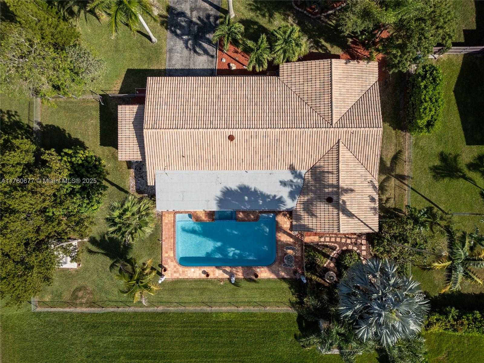Small Image of 18200 SOUTH WEST 86TH AVE, Palmetto Bay Number 5