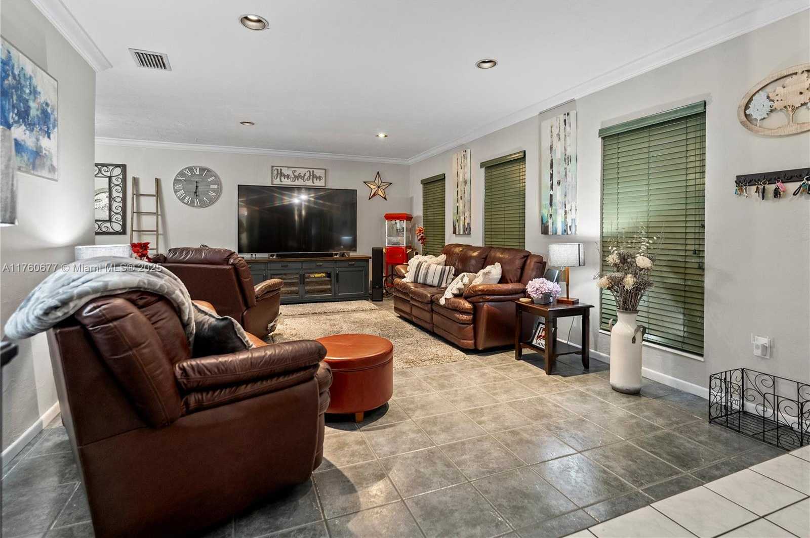 Small Image of 18200 SOUTH WEST 86TH AVE, Palmetto Bay Number 9