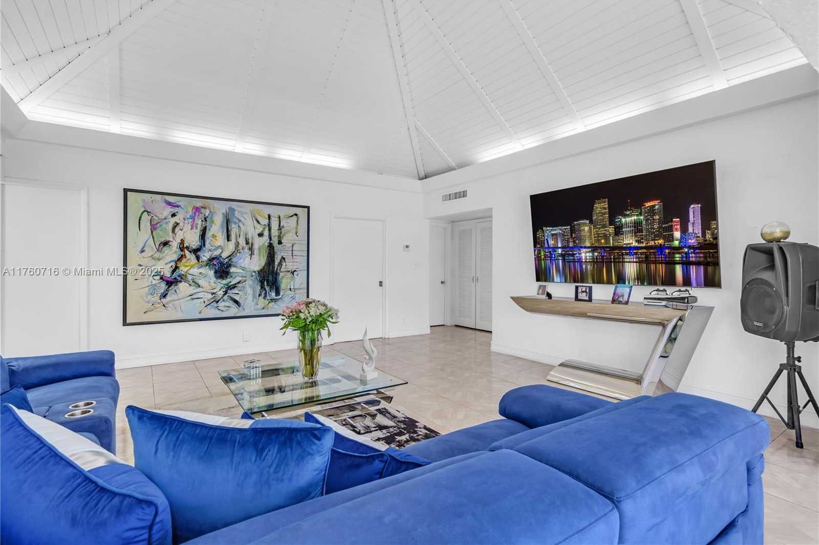Small Image of 4704 BAYBERRY LN, Tamarac Number 10