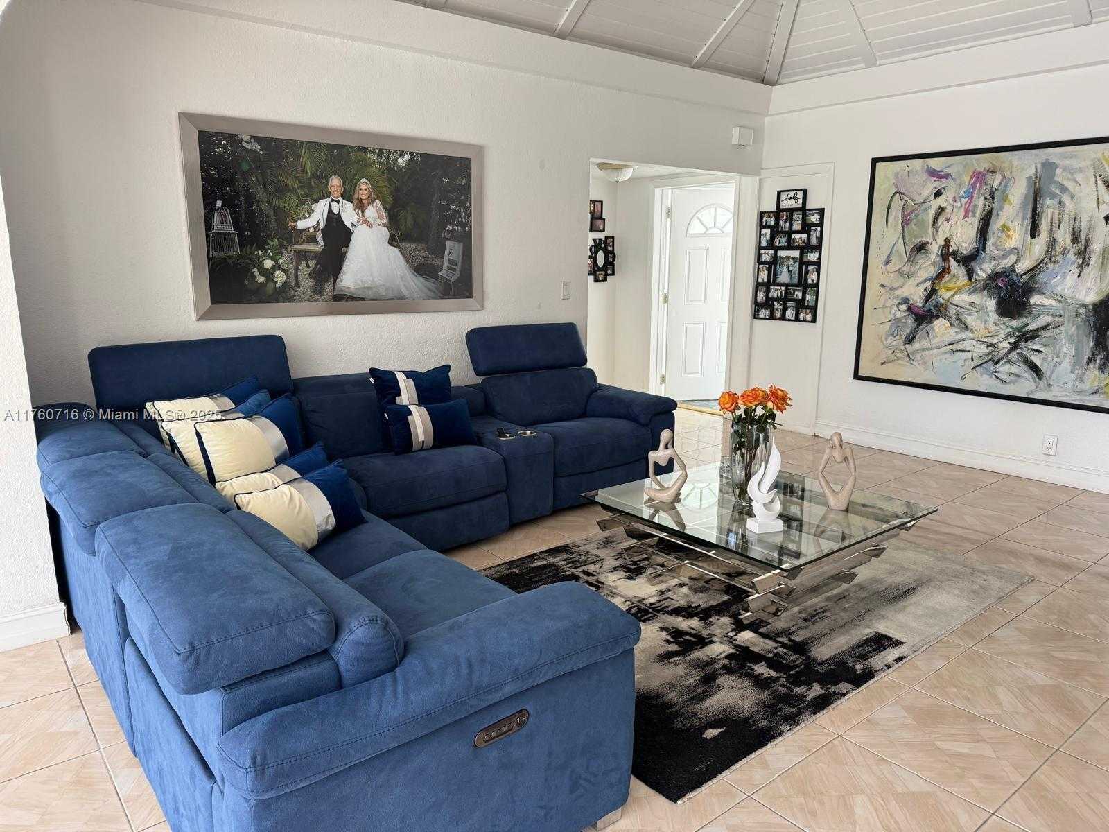 Small Image of 4704 BAYBERRY LN, Tamarac Number 12