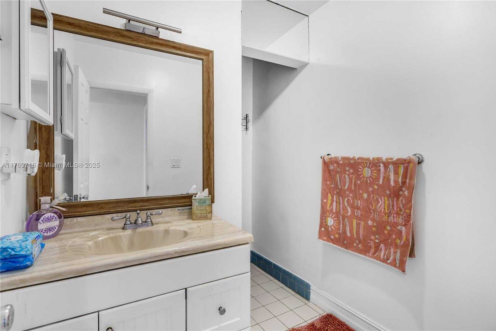 Small Image of 4704 BAYBERRY LN, Tamarac Number 24