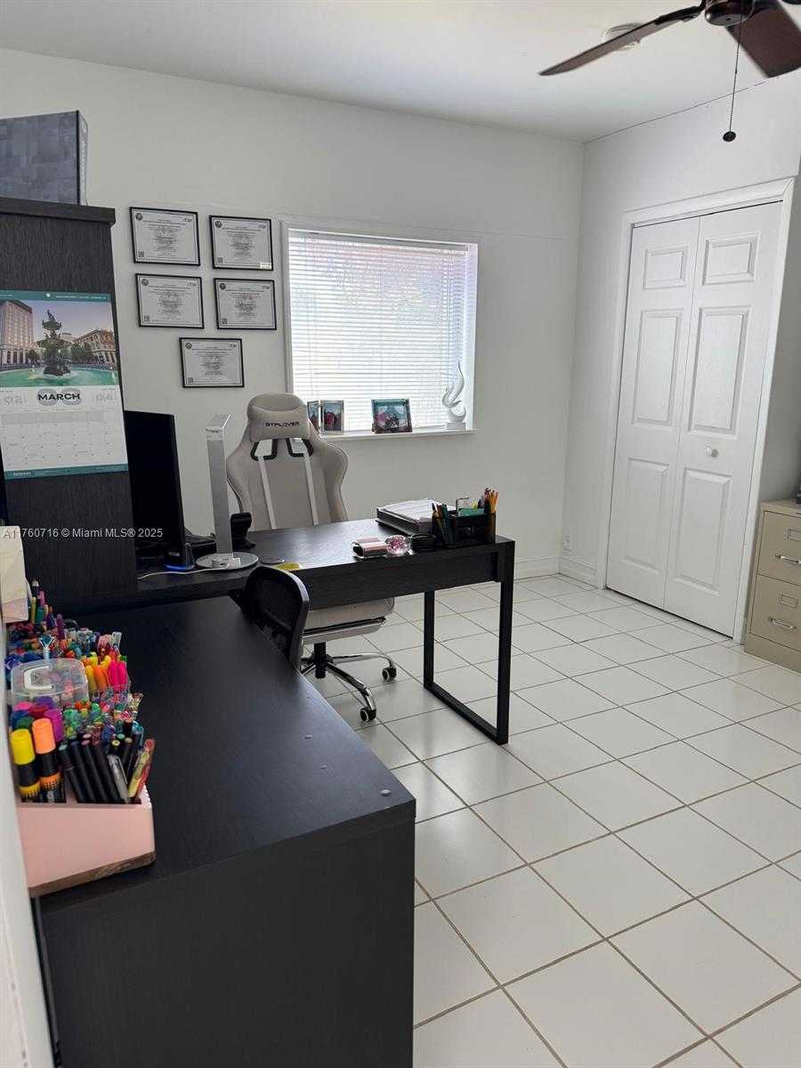 Small Image of 4704 BAYBERRY LN, Tamarac Number 35