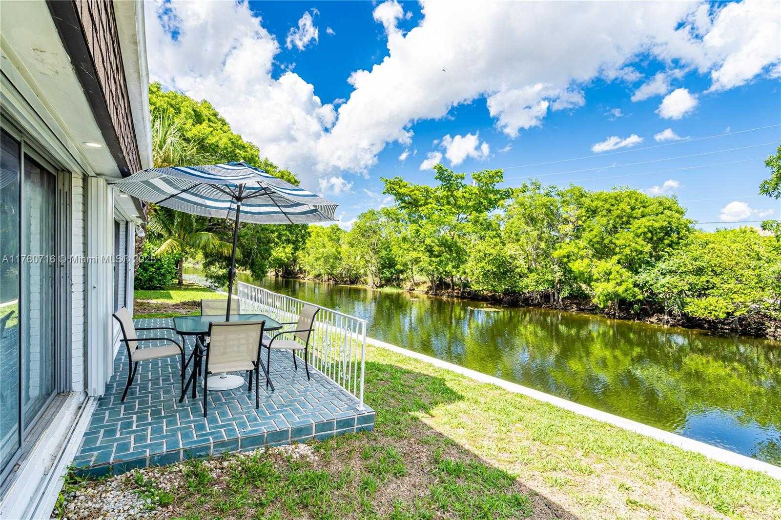 Small Image of 4704 BAYBERRY LN, Tamarac Number 42