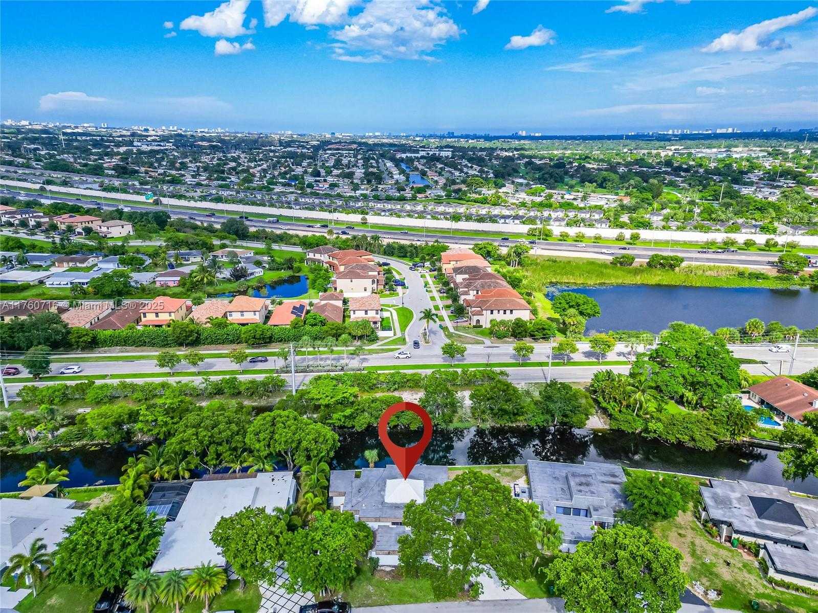 Small Image of 4704 BAYBERRY LN, Tamarac Number 46