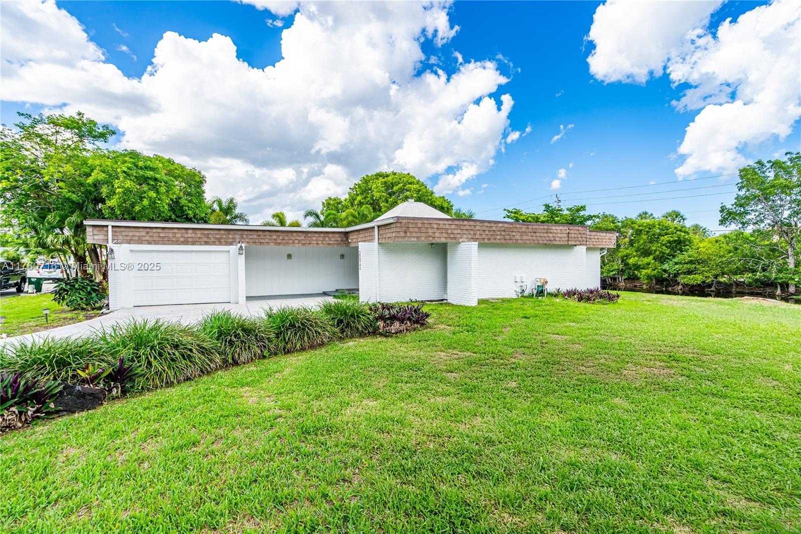 Small Image of 4704 BAYBERRY LN, Tamarac Number 6