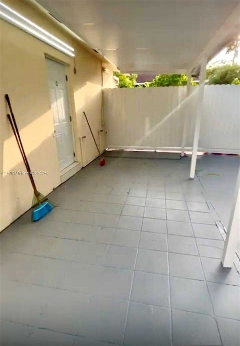 Small Image of 351 EAST 35TH ST, Hialeah Number 17
