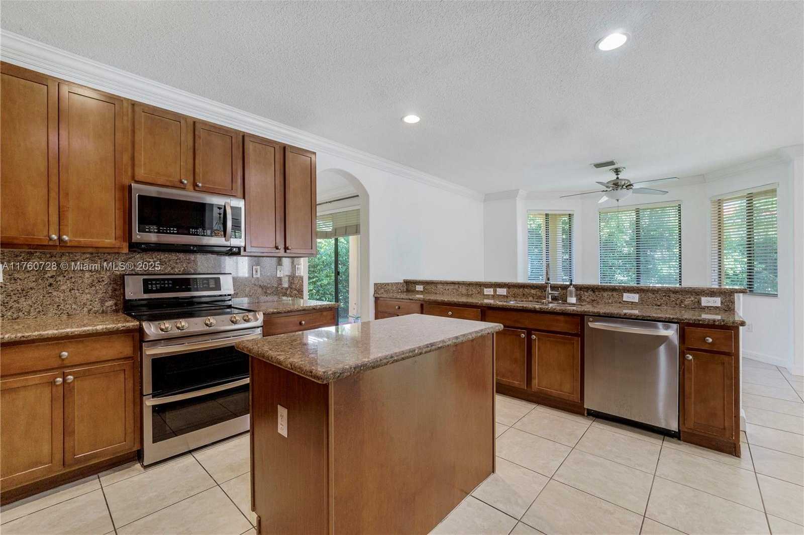 Small Image of 7547 SOUTH WEST 191ST ST, Cutler Bay Number 9