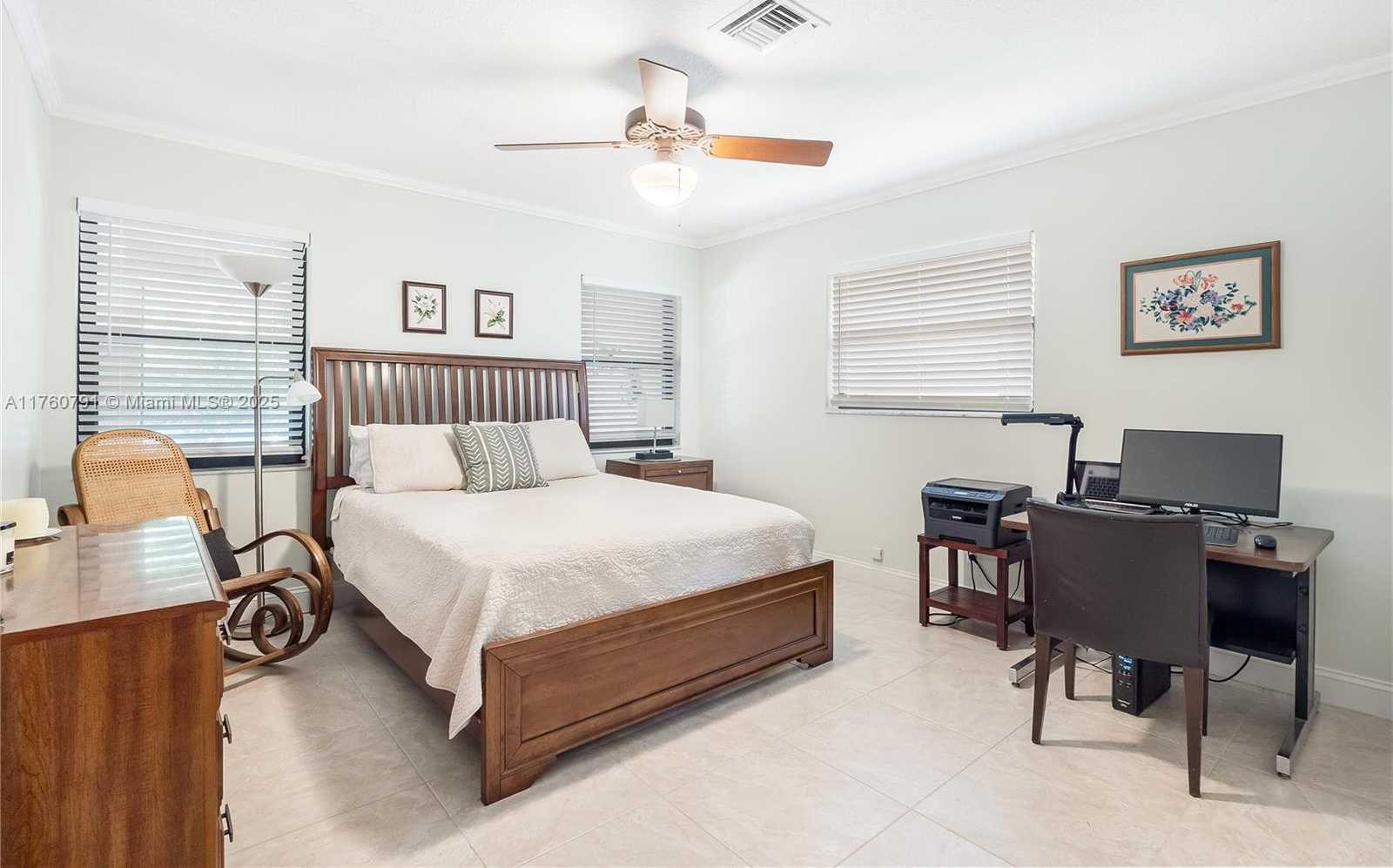 Small Image of 1520 EAST OAK KNOLL CIR, Davie Number 27
