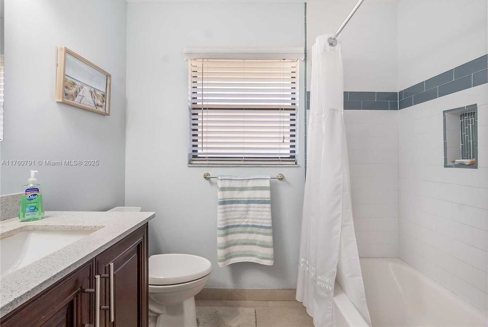 Small Image of 1520 EAST OAK KNOLL CIR, Davie Number 30