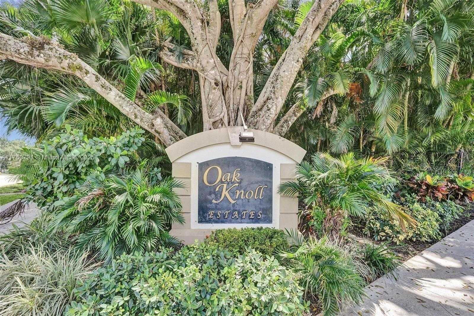 Small Image of 1520 EAST OAK KNOLL CIR, Davie Number 42