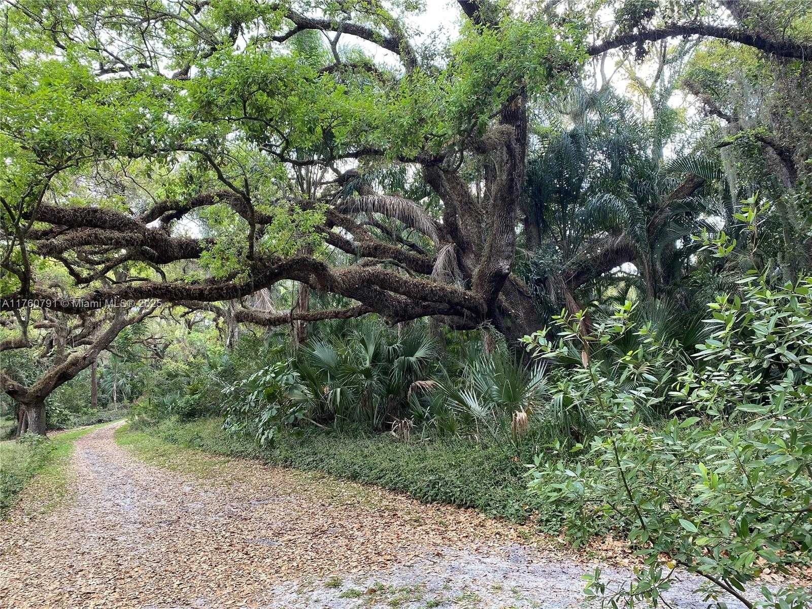 Small Image of 1520 EAST OAK KNOLL CIR, Davie Number 47