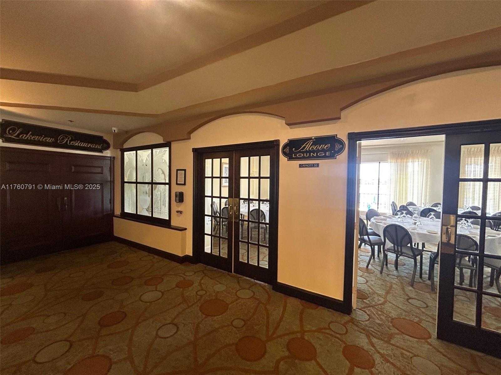 Small Image of 1520 EAST OAK KNOLL CIR, Davie Number 60