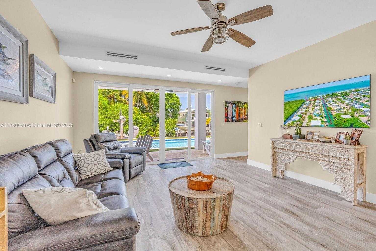 Small Image of 145 VENETIAN DRIVE, Islamorada Number 10