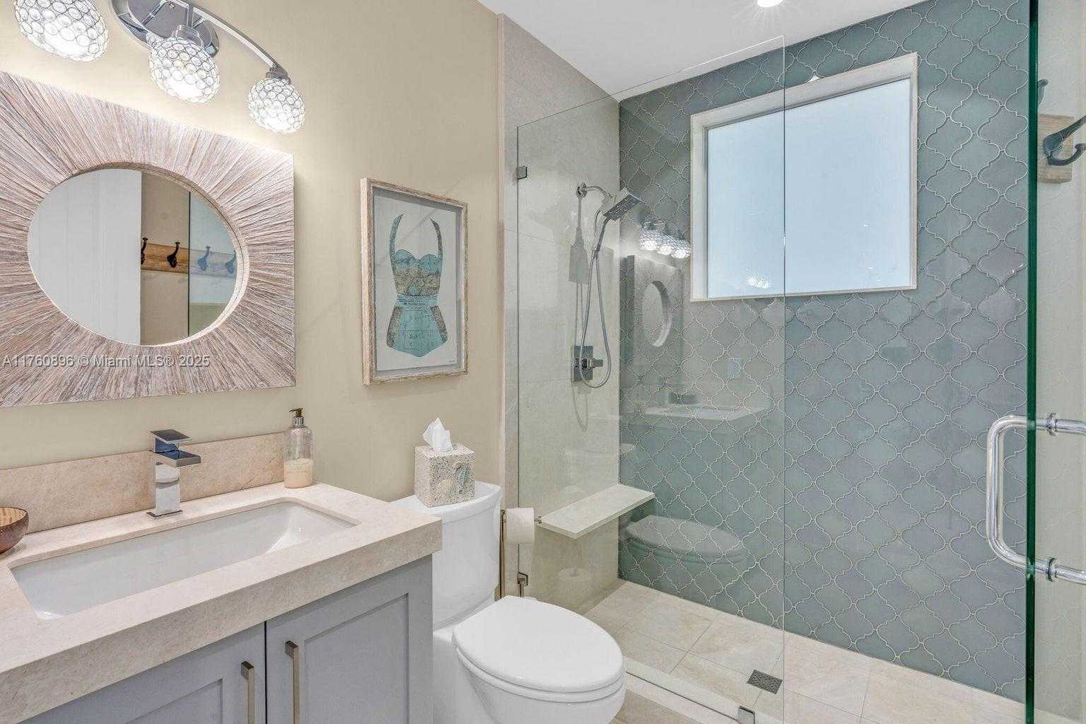 Small Image of 145 VENETIAN DRIVE, Islamorada Number 12