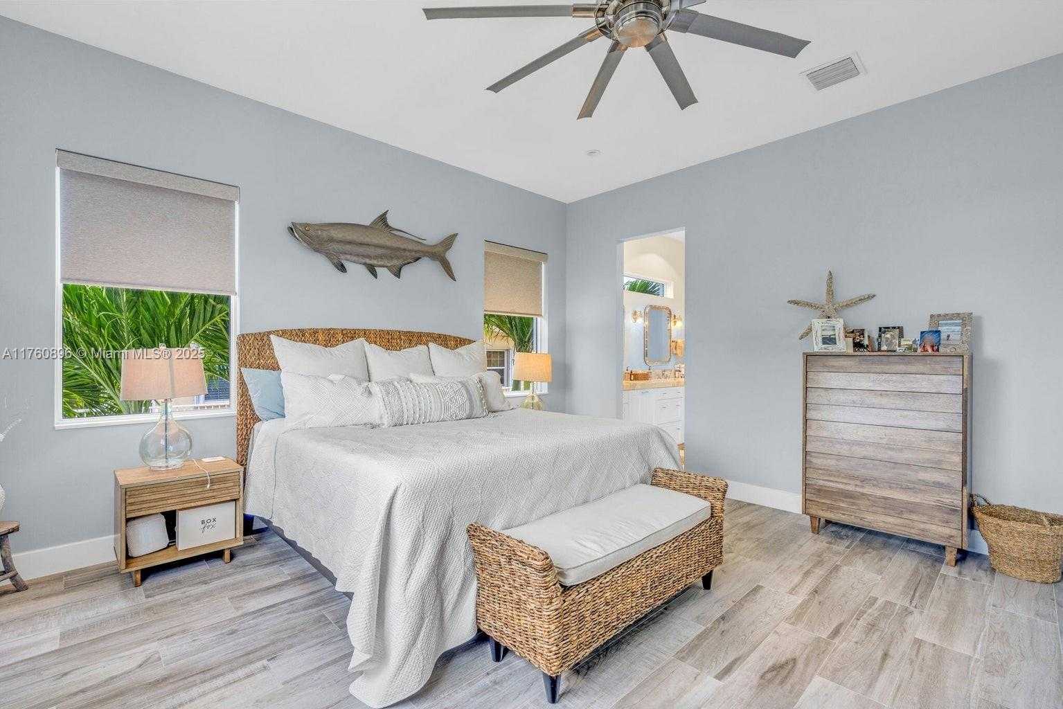 Small Image of 145 VENETIAN DRIVE, Islamorada Number 23