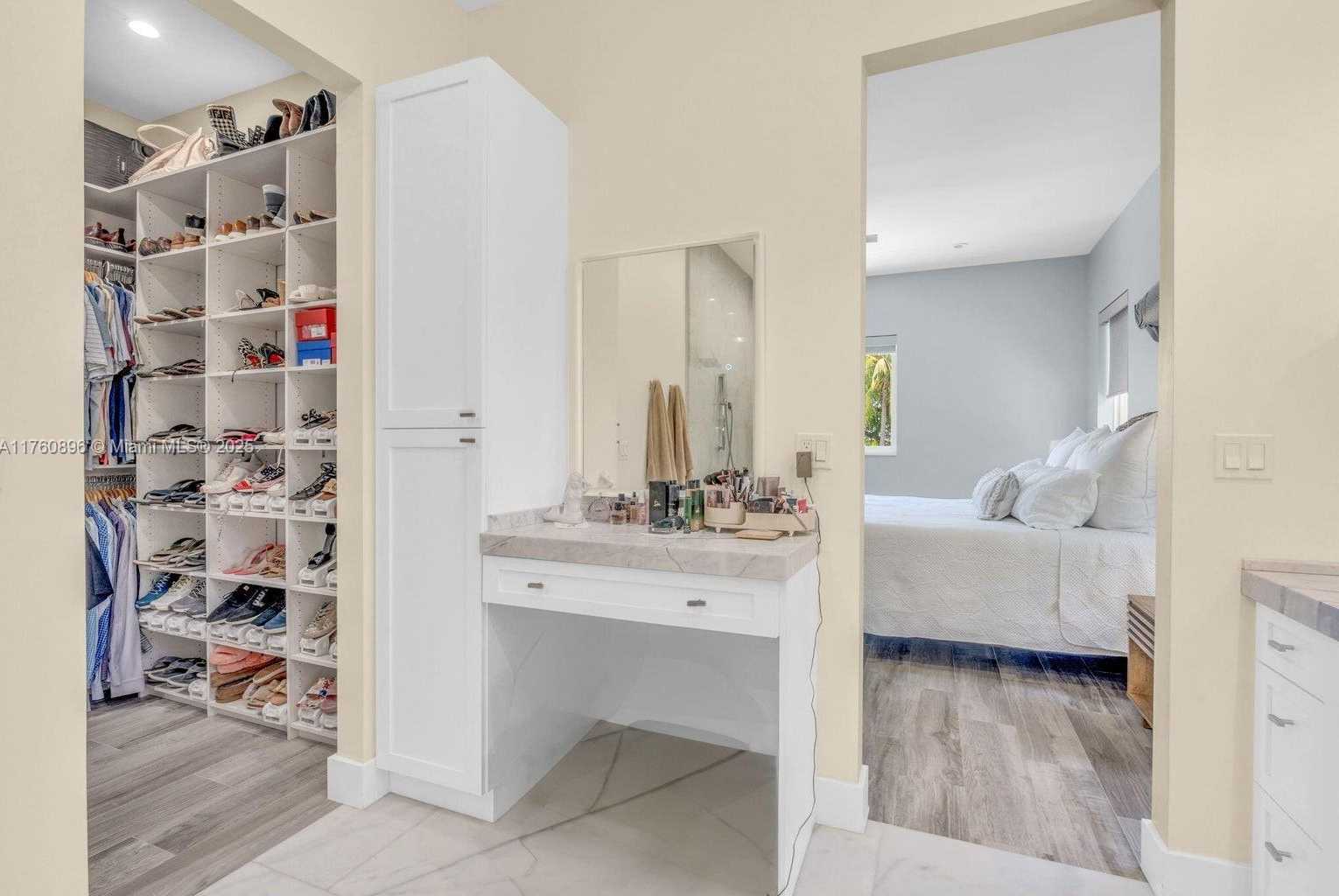 Small Image of 145 VENETIAN DRIVE, Islamorada Number 27