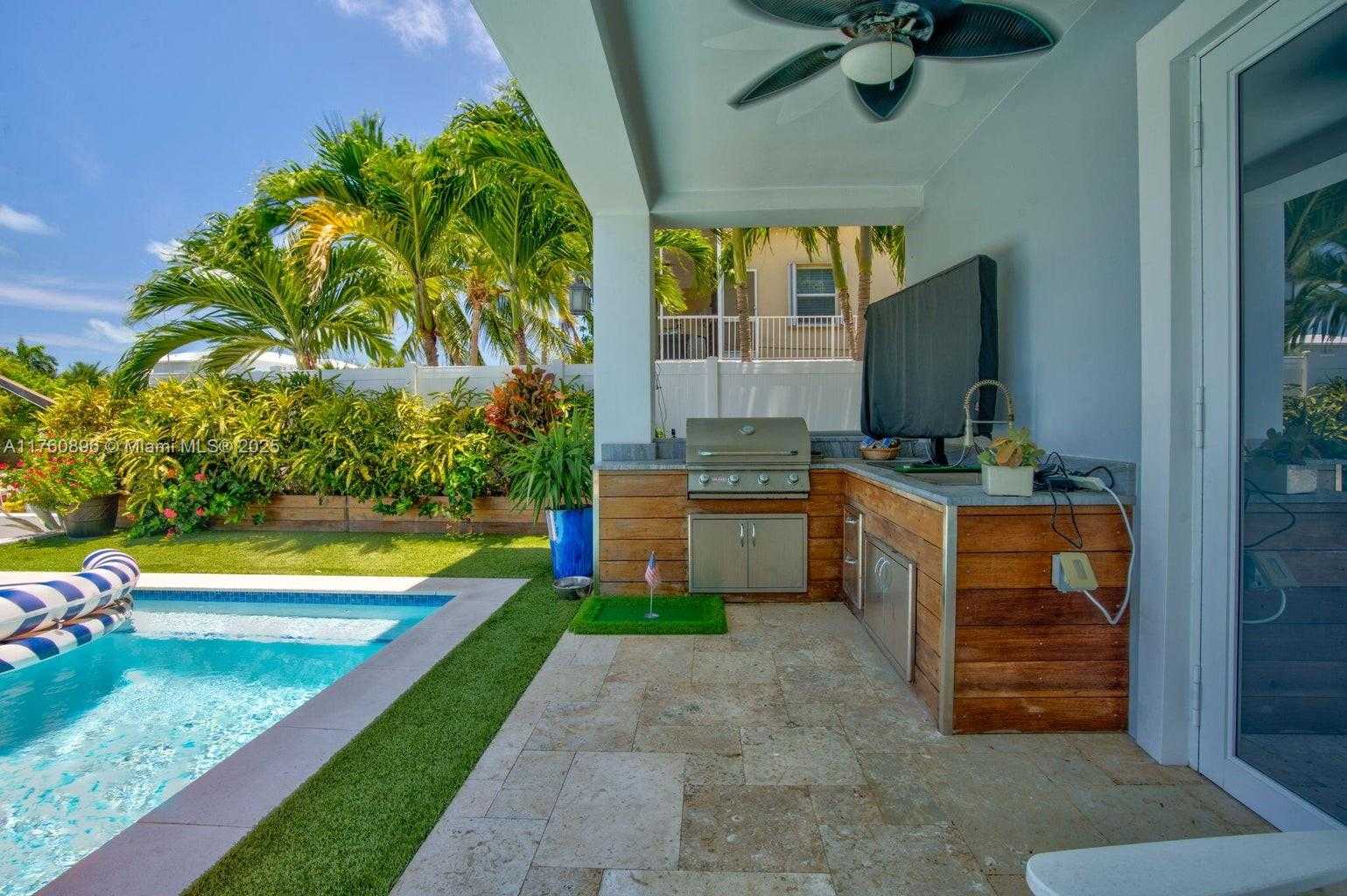 Small Image of 145 VENETIAN DRIVE, Islamorada Number 41