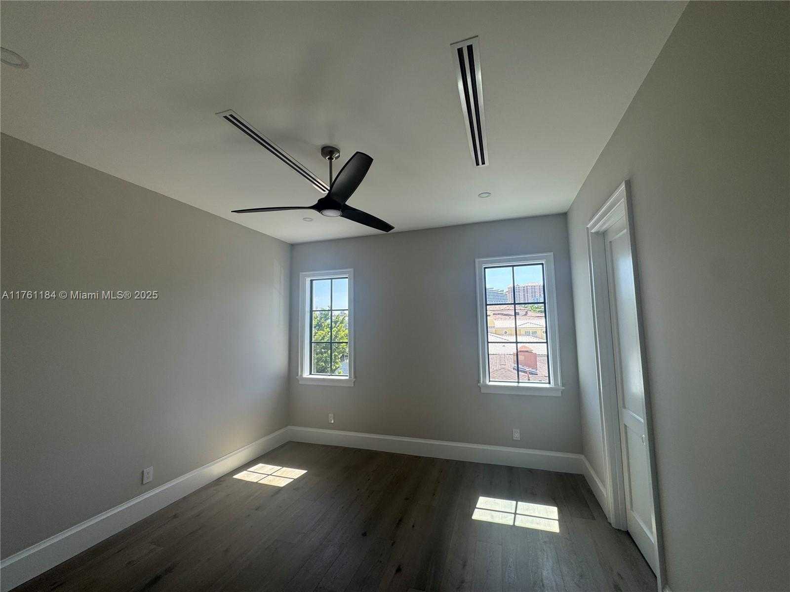 Small Image of 2605 CASTILLA ISLE, Fort Lauderdale Number 16