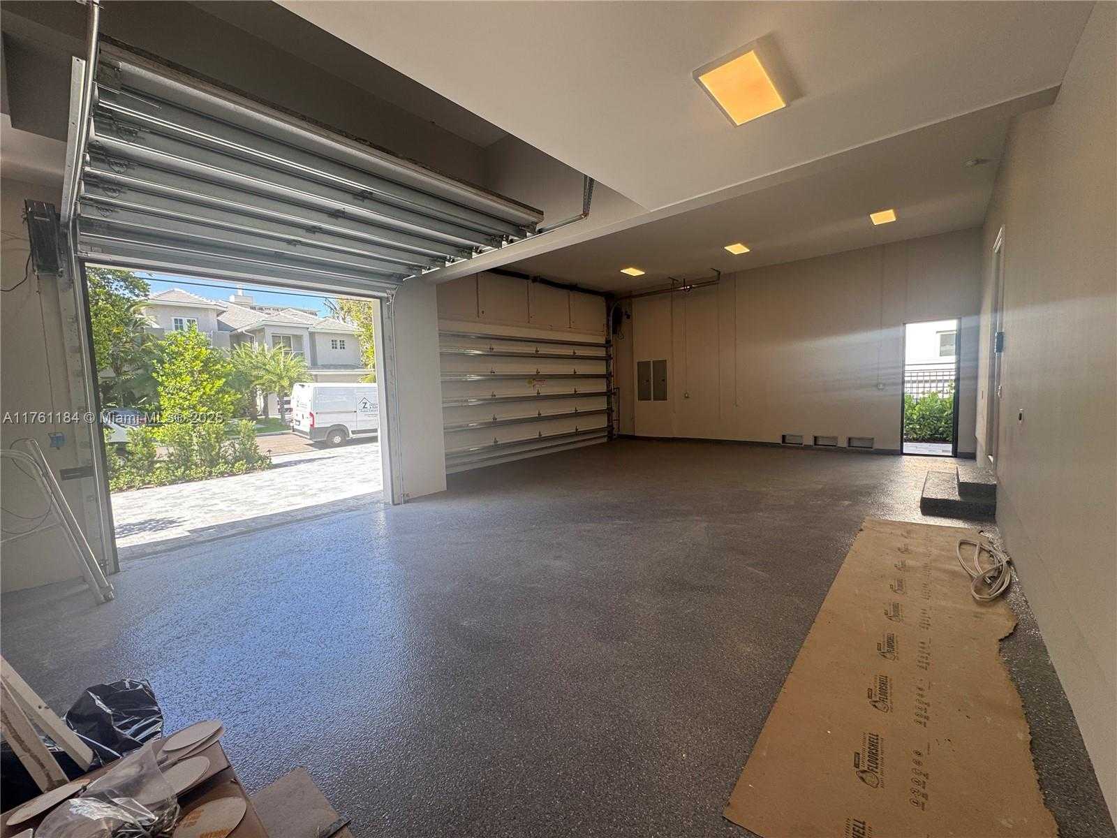 Small Image of 2605 CASTILLA ISLE, Fort Lauderdale Number 25