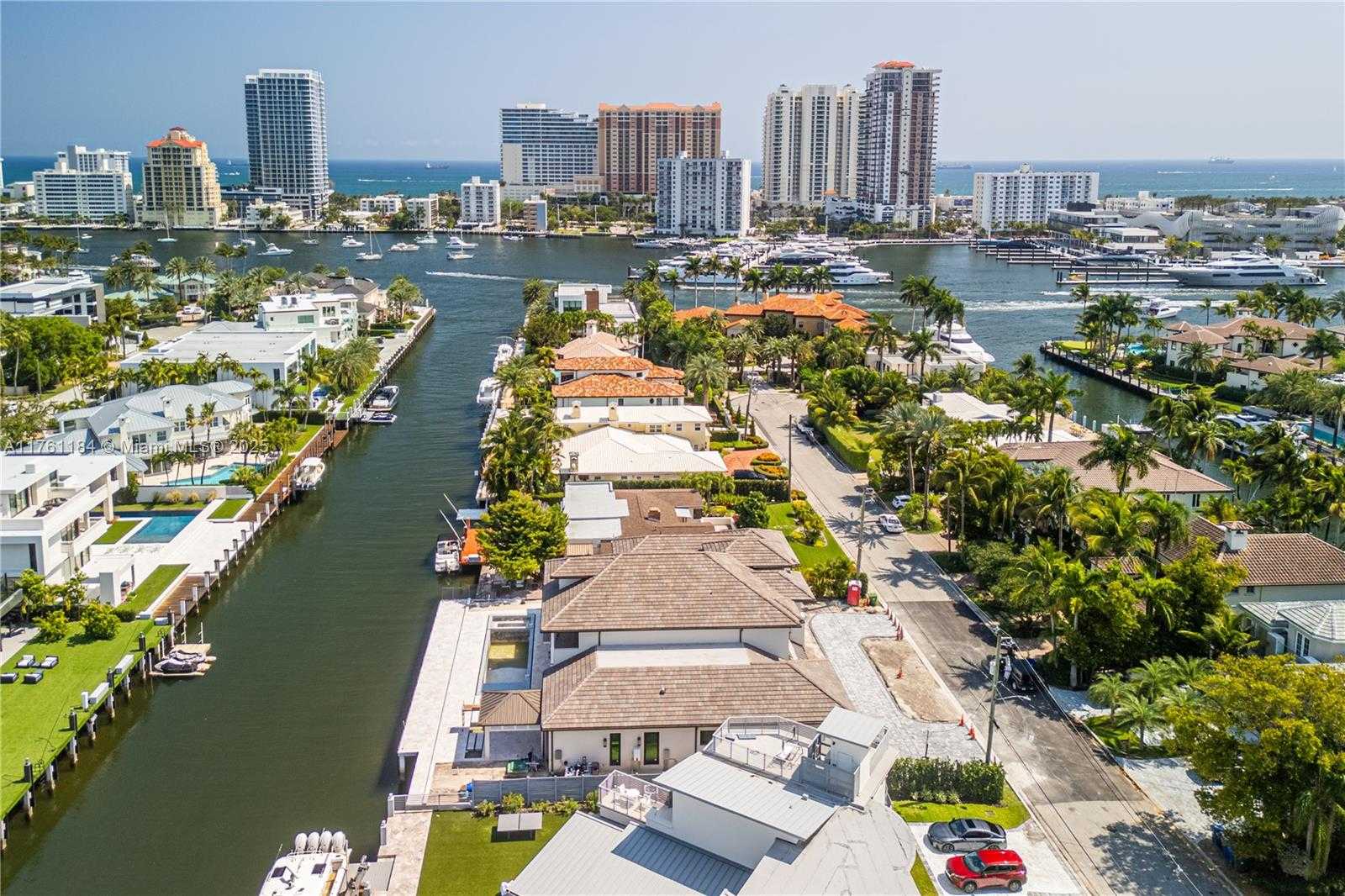 Small Image of 2605 CASTILLA ISLE, Fort Lauderdale Number 36