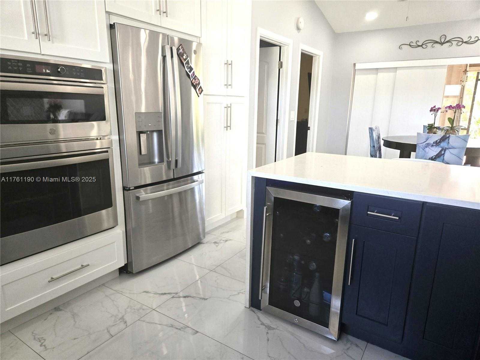 Small Image of 5180 NORTH WEST 32ND ST, Margate Number 11