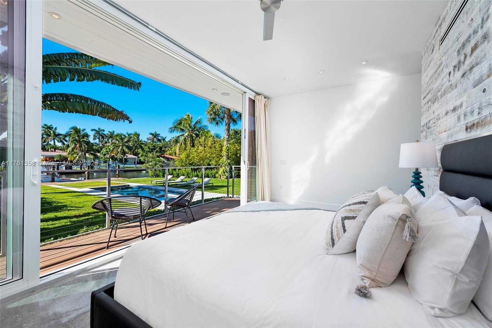 Small Image of 1000 NORTH EAST LITTLE RIVER DR, Miami Number 28