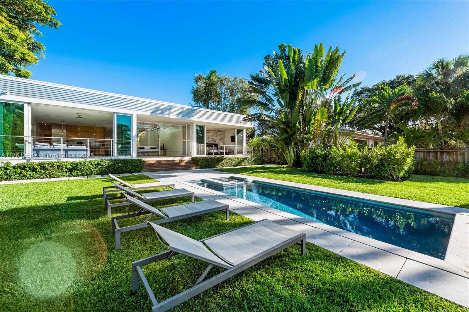 Small Image of 1000 NORTH EAST LITTLE RIVER DR, Miami Number 3
