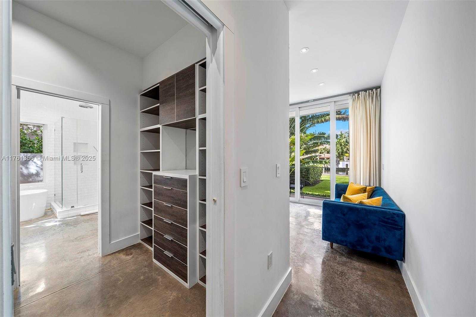 Small Image of 1000 NORTH EAST LITTLE RIVER DR, Miami Number 31